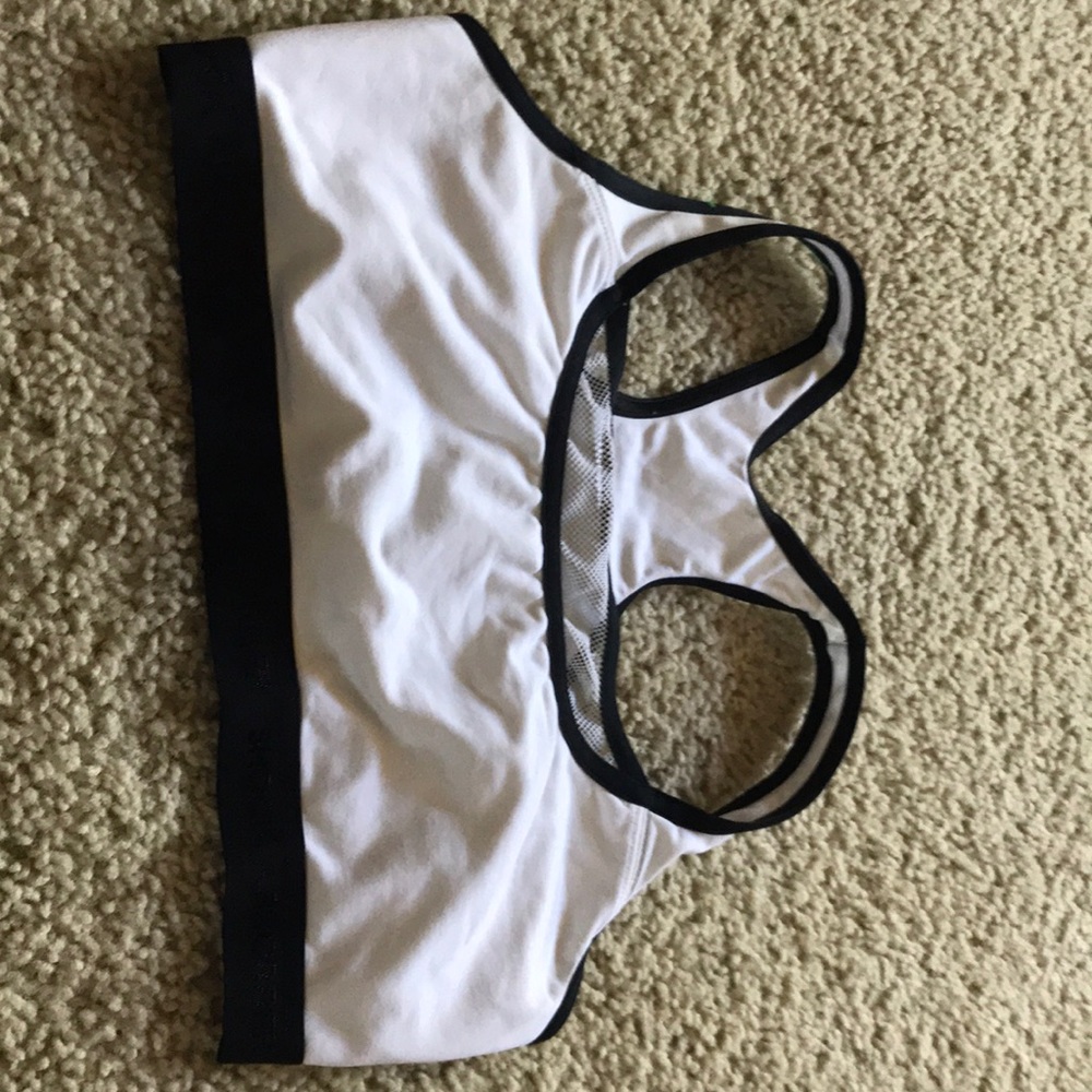 VS sports bra